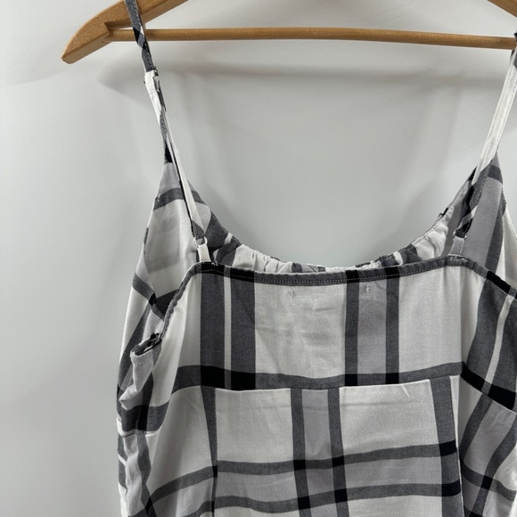 Forever 21 White, Grey & Black Plaid Mini Dress – Adjustable Straps, Size Large - Picture 6 of 7